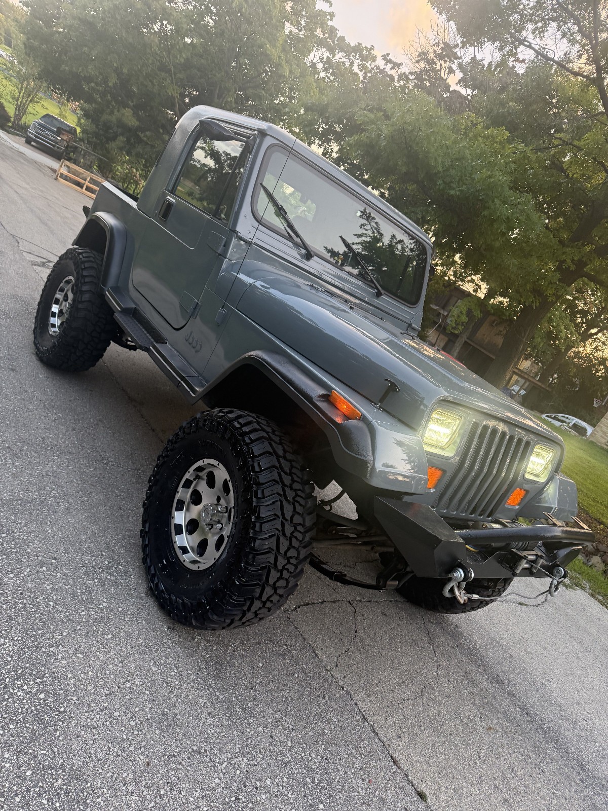 Jeep-Wrangler-1992-SUV-Gray
