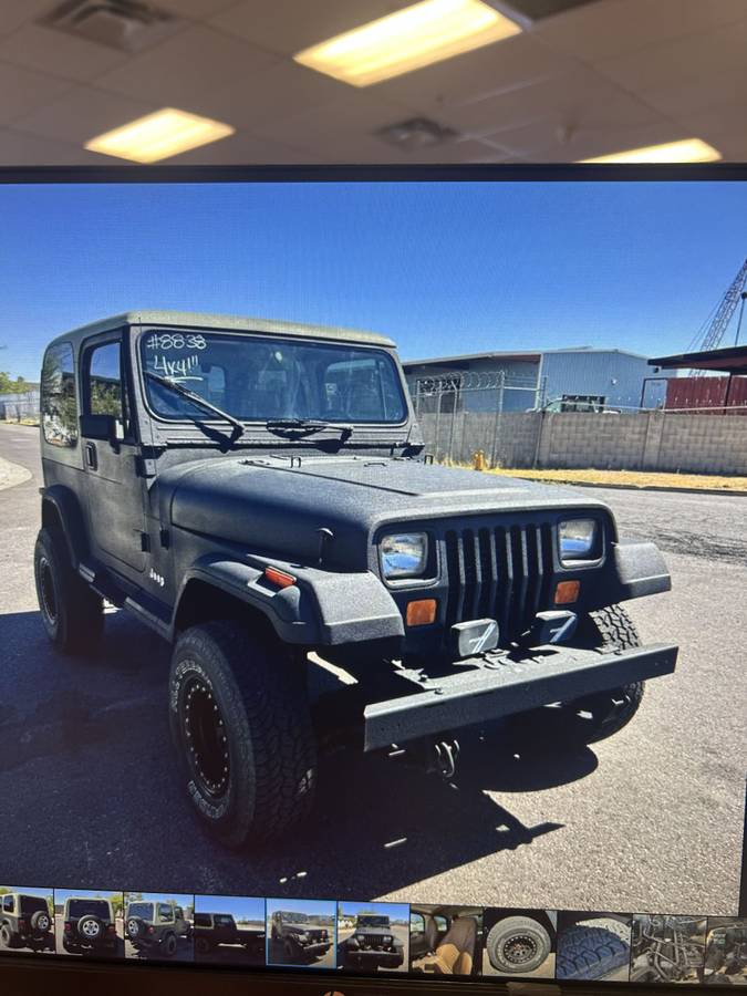 Jeep-Wrangler-1993-Black