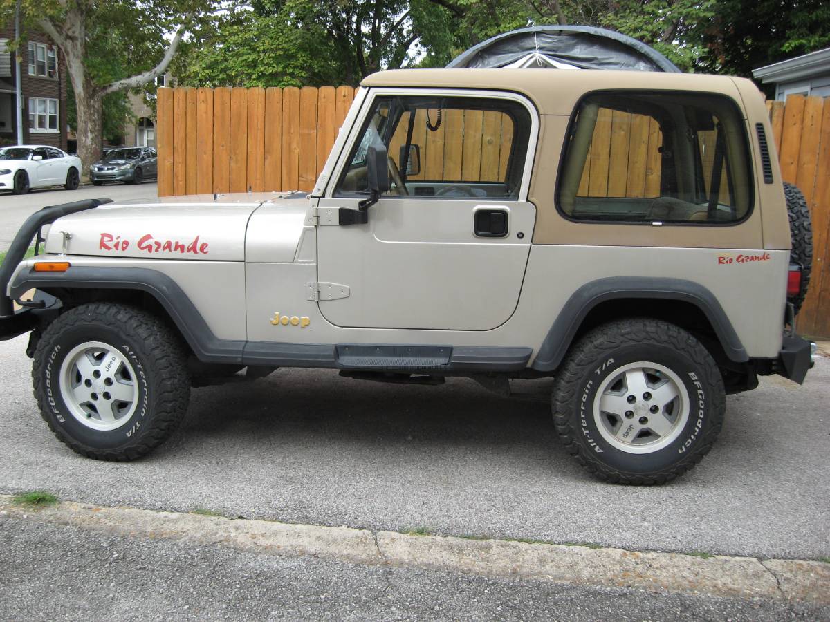Jeep-Wrangler-1995