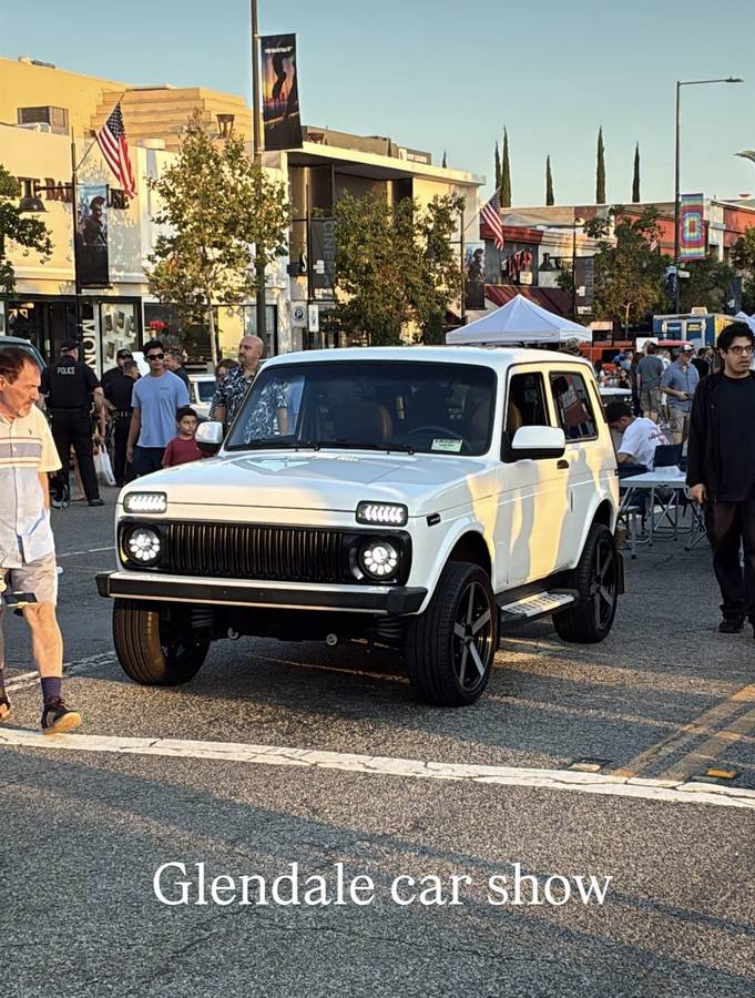 Lada-niva-1991-White