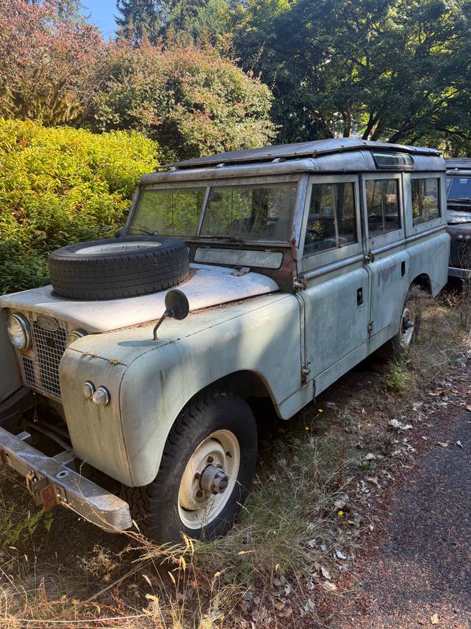 Land-rover-109-wagon-diesel-1967-Green