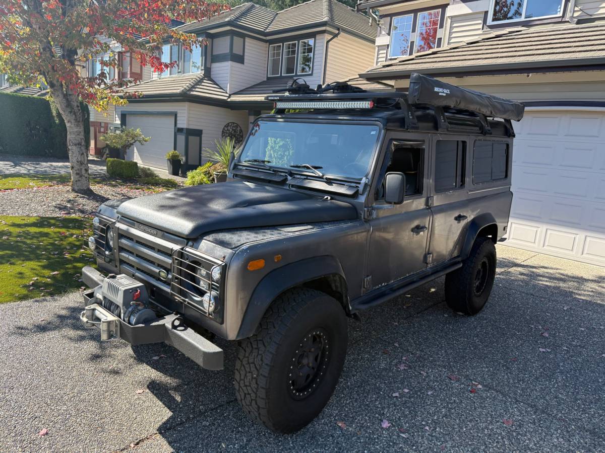 Land-rover-Defender-110-1996-Gray