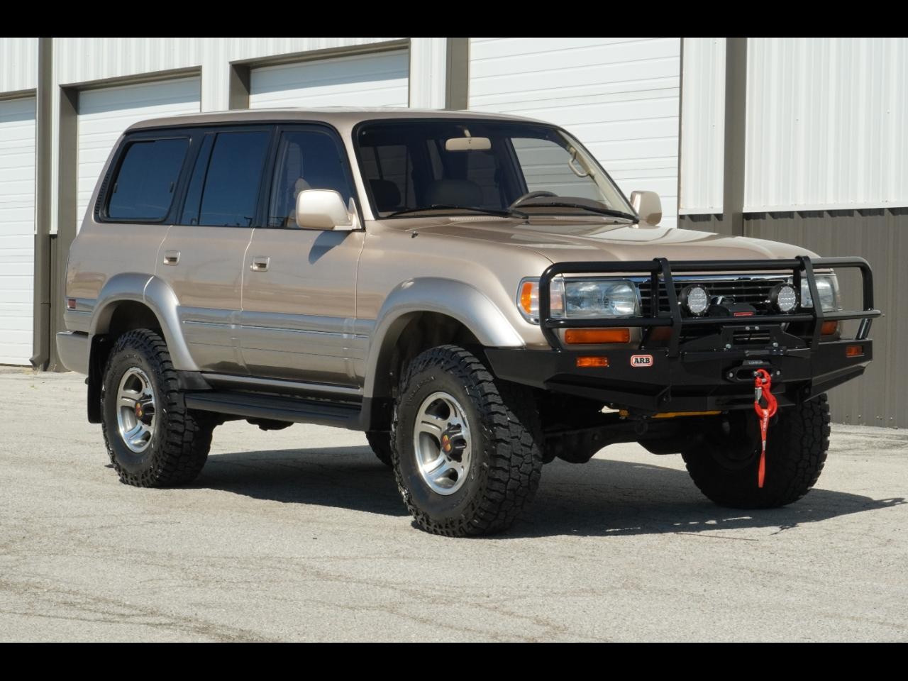 Lexus-LX-1996-SUV-Cream
