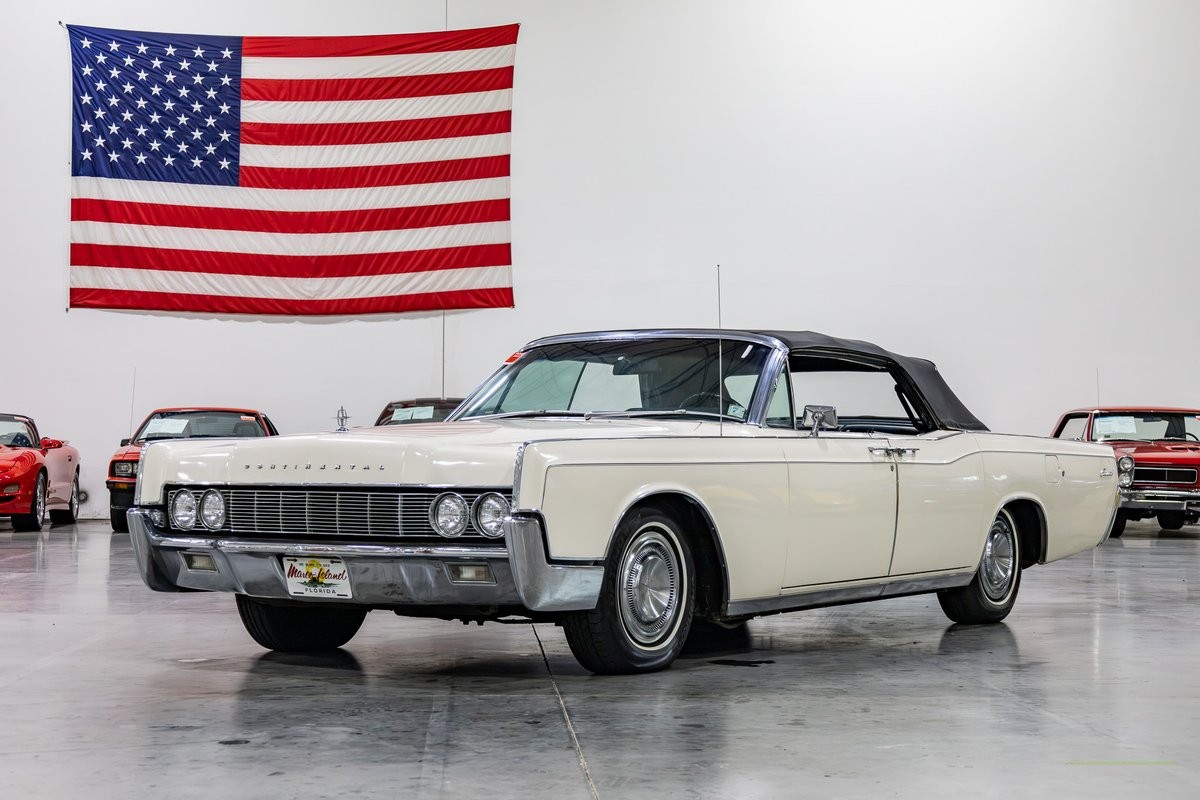 Lincoln-Continental-1967-Convertible-Blue