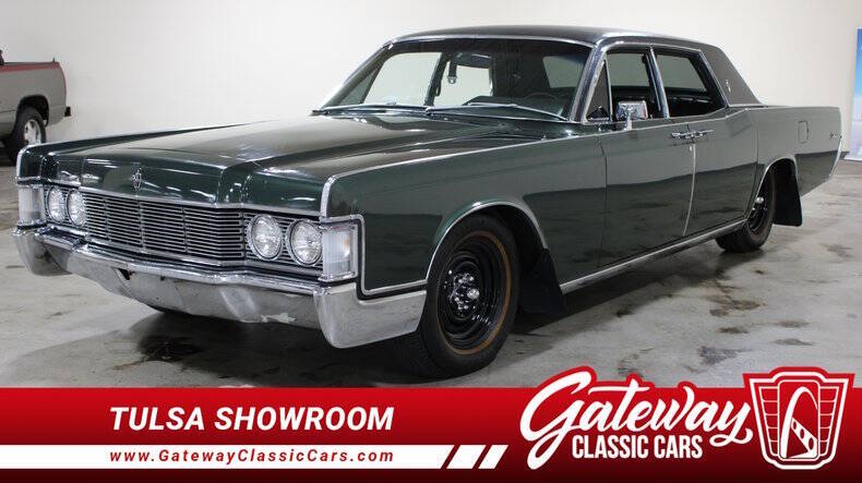 Lincoln-Continental-1968-Green-Green