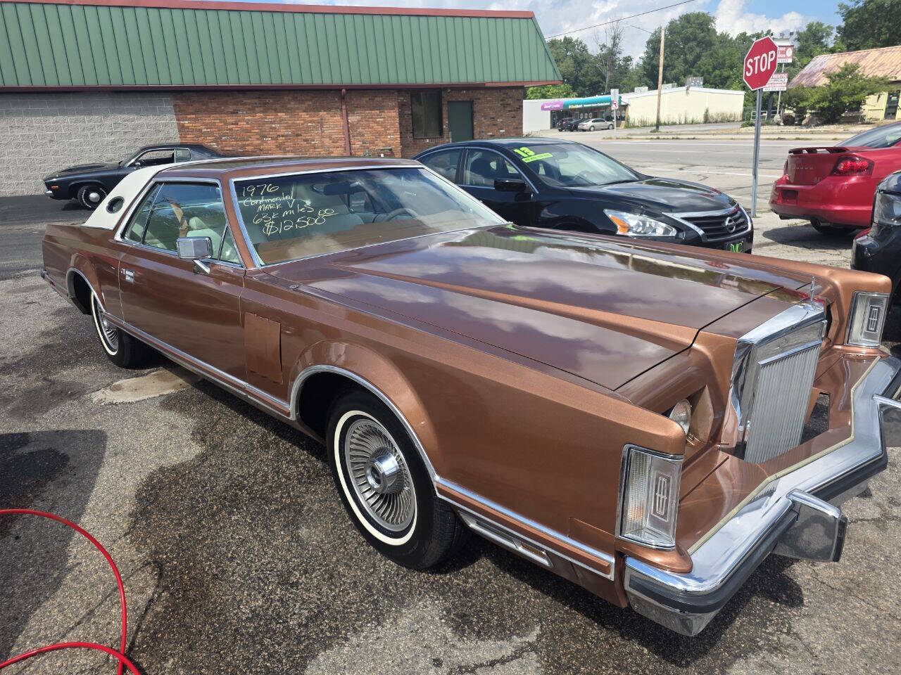 Lincoln-Continental-1976-Brown-White