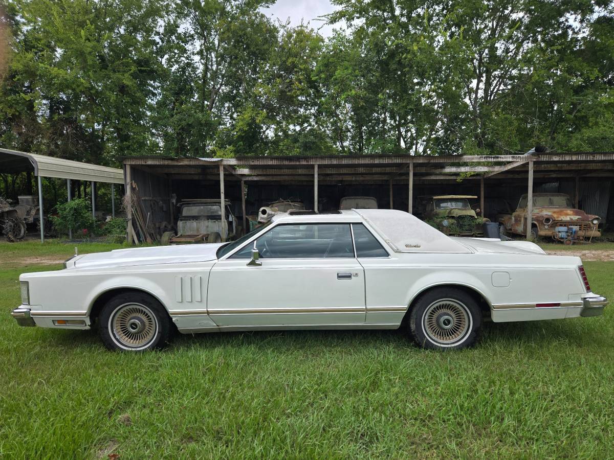Lincoln-Continental-mark-v-collector-series-1979-White