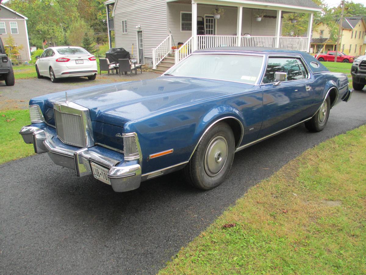 Lincoln-Continental-mk-iv-1975-Blue