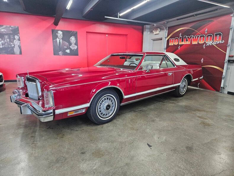Lincoln-Continental-mk-v-1979-Dark-Red-White