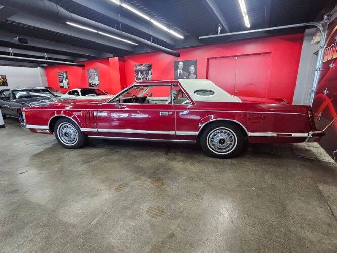 Lincoln-Continental-mk-v-1979-Red-White