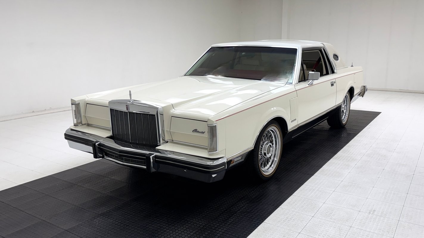Lincoln-Mark-VI-1981-Sedan-White