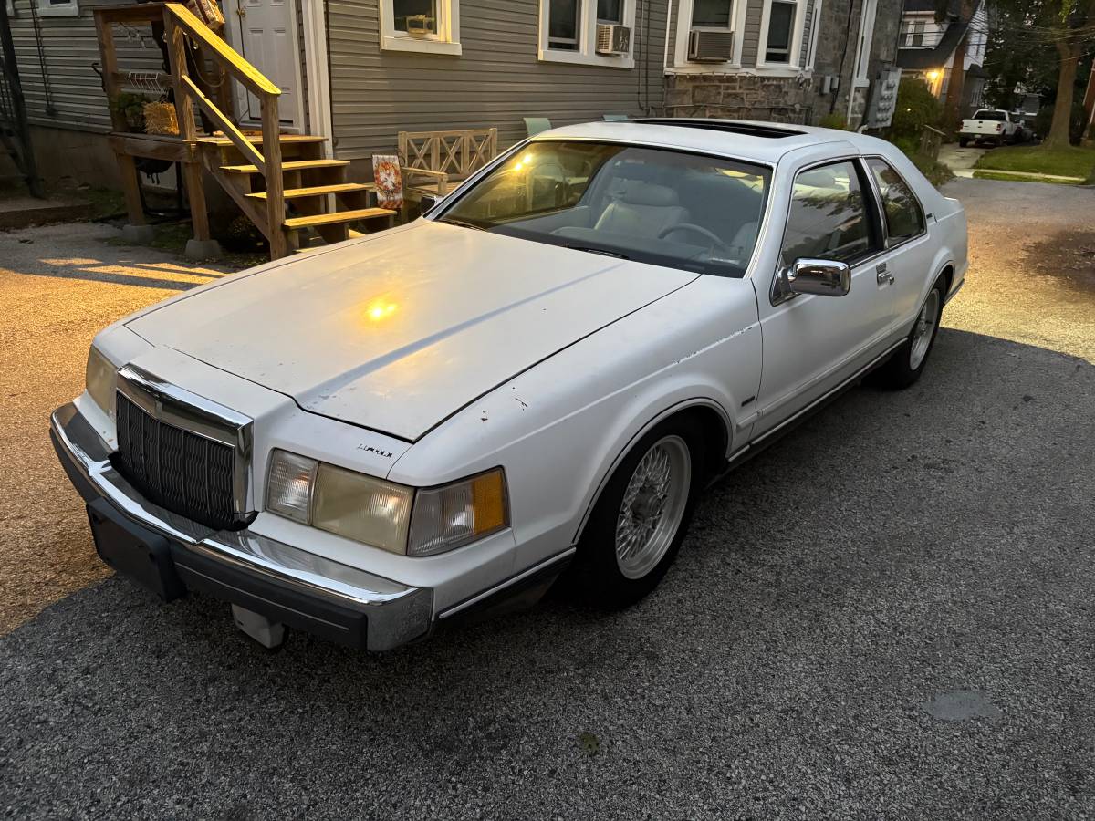 Lincoln-Mark-viii-1991