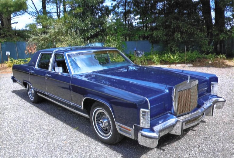 Lincoln-Town-car-1979