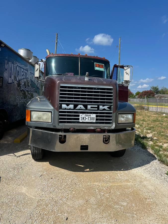 Mack-1993-Gray