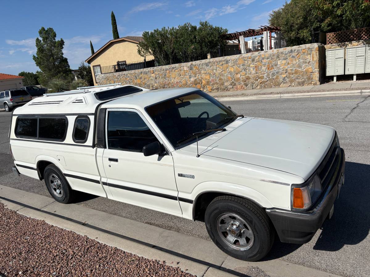 Mazda-B2000-1986-White