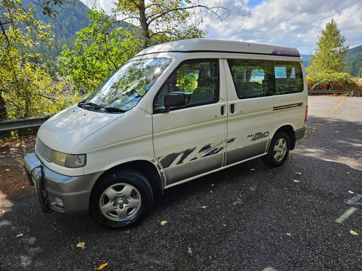 Mazda-Bongo-friendee-4wd-1996-White