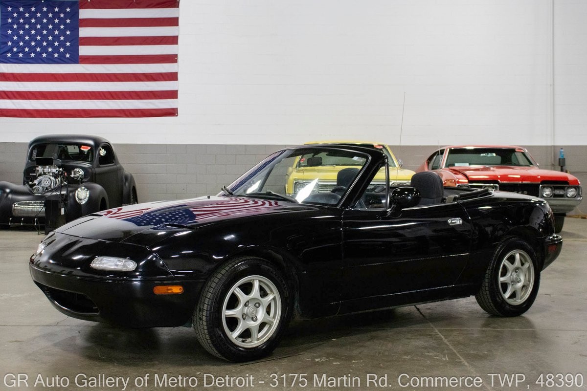 Mazda-MX-5-Miata-1994-Convertible-Black
