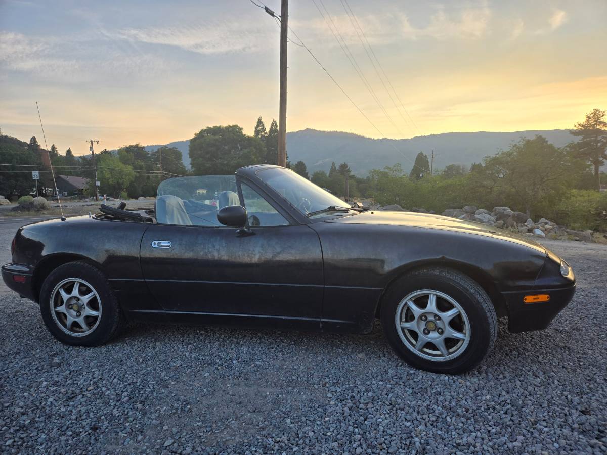 Mazda-Mx-5-miata-1996