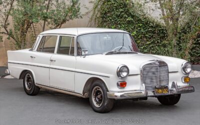 Mercedes-Benz 200D W110 Fintail 1966