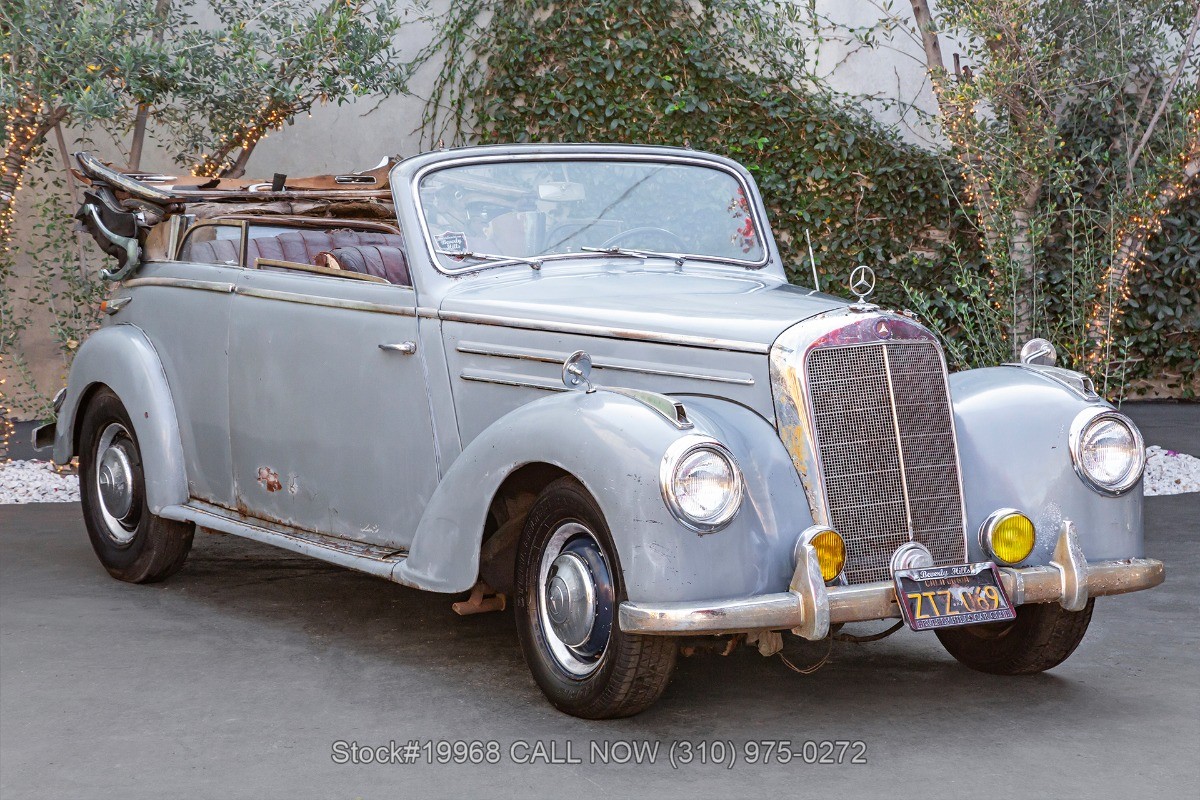 Mercedes-Benz-220-1951