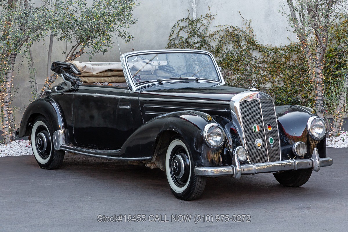 Mercedes-Benz-220-1952