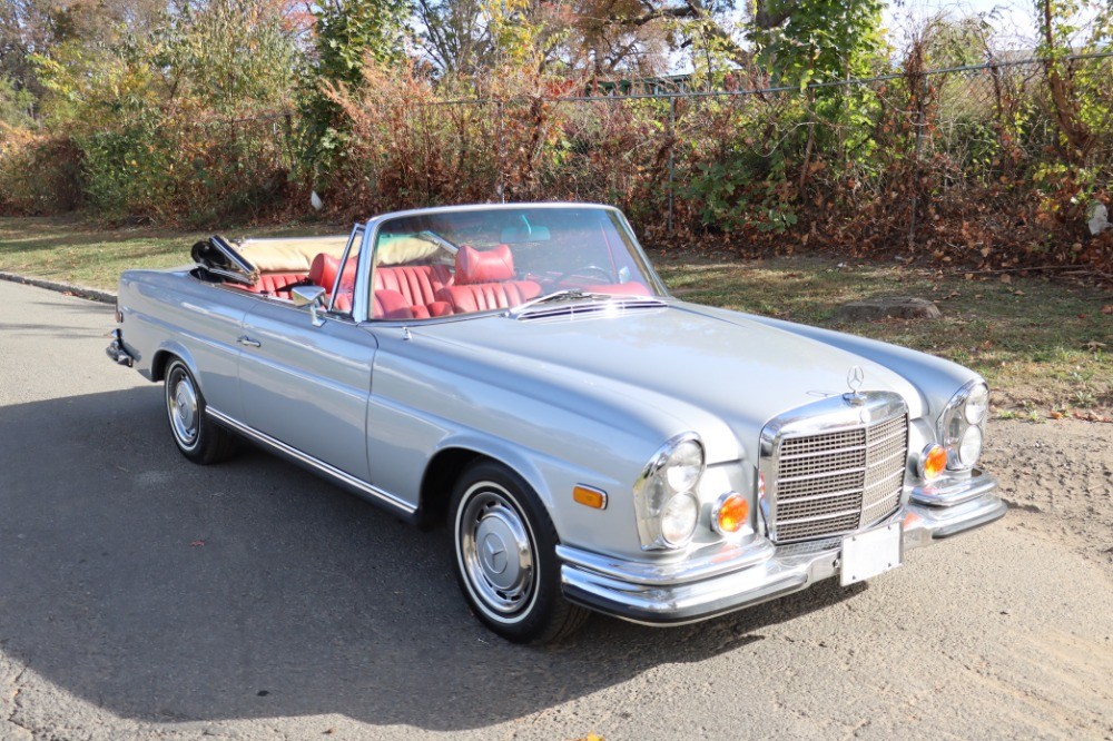 Mercedes-Benz-280SE-3.5-1971-Convertible-Red