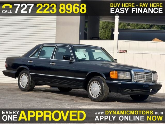 Mercedes-Benz-300-Series-1983-Sedan-Gray