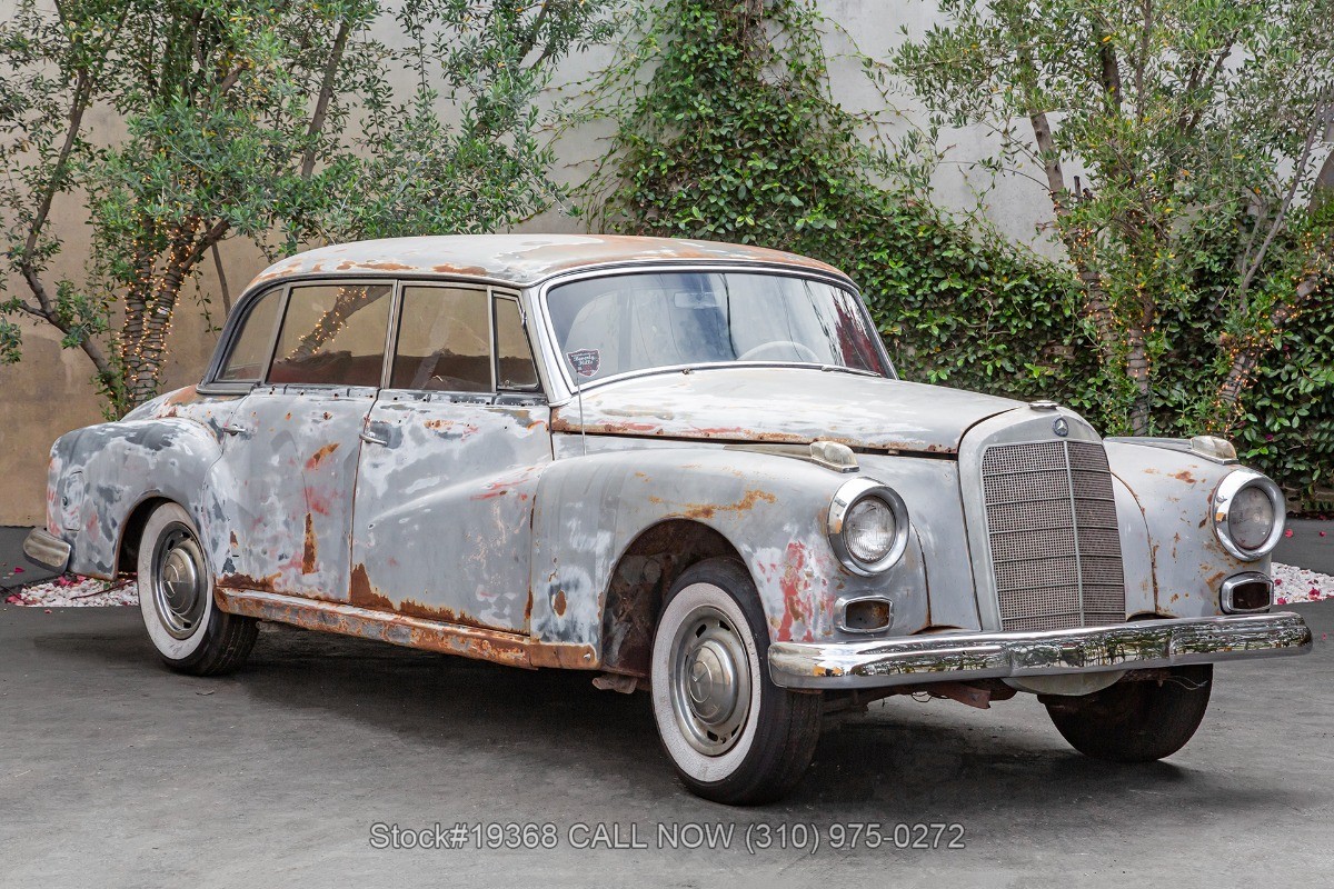 Mercedes-Benz-300D-Adenauer-1960