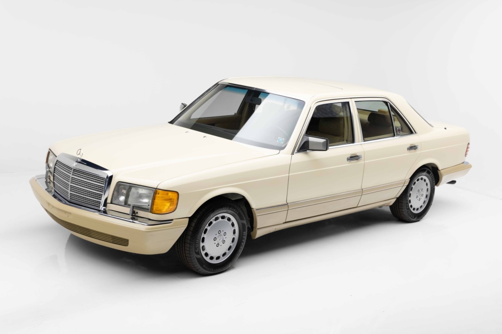 Mercedes-Benz-350SD-1991-Sedan-BROWN