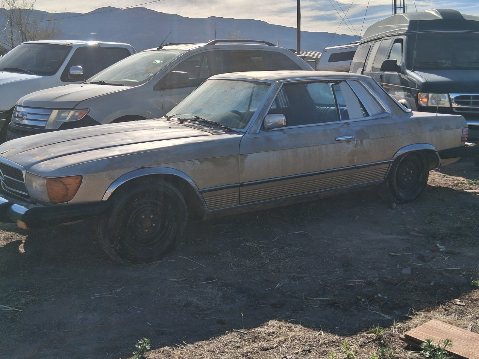 Mercedes-Benz-400-Series-1980-Coupe-Tan