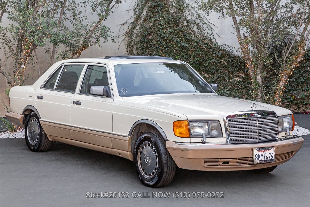 Mercedes-Benz 560SEL 1989