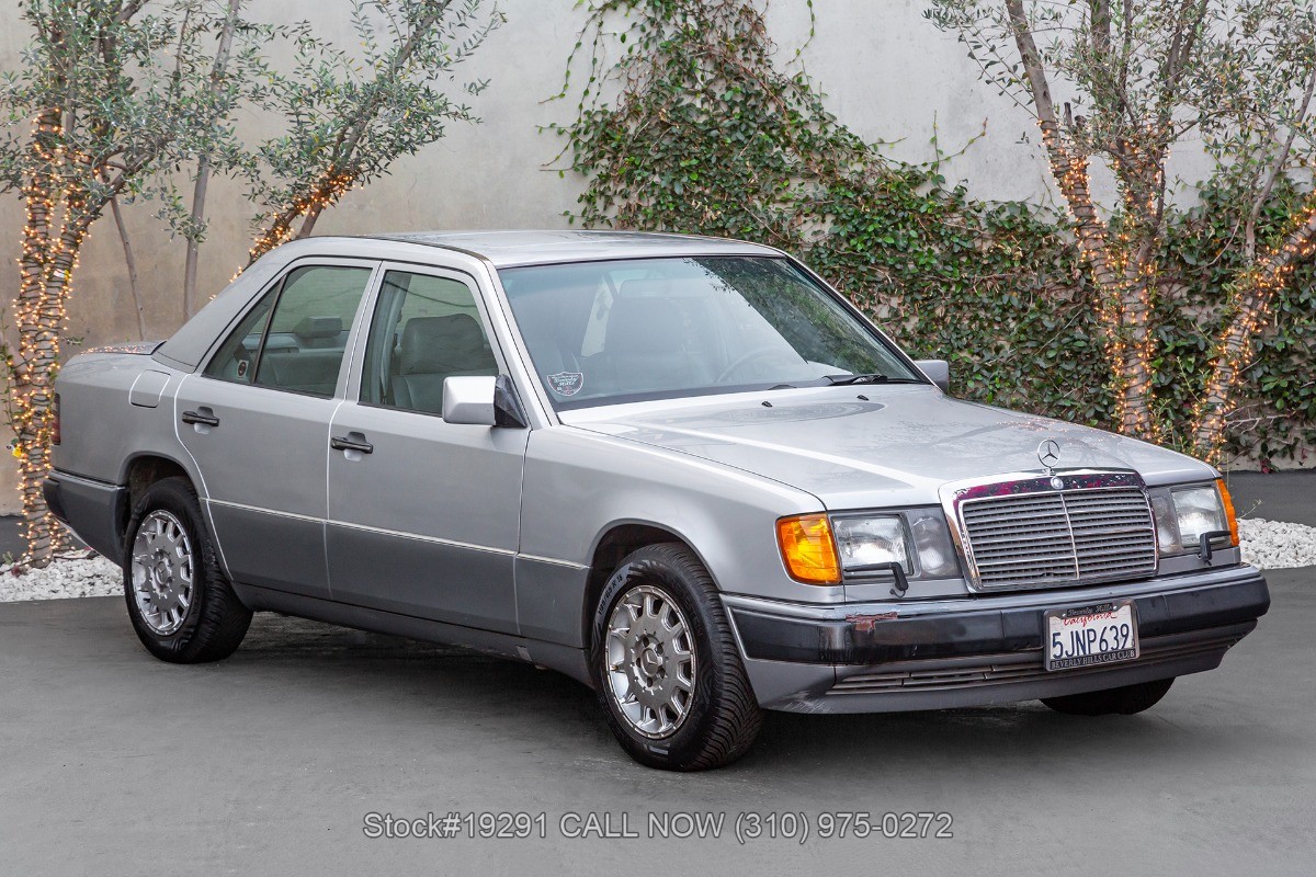 Mercedes-Benz E-Class 1992