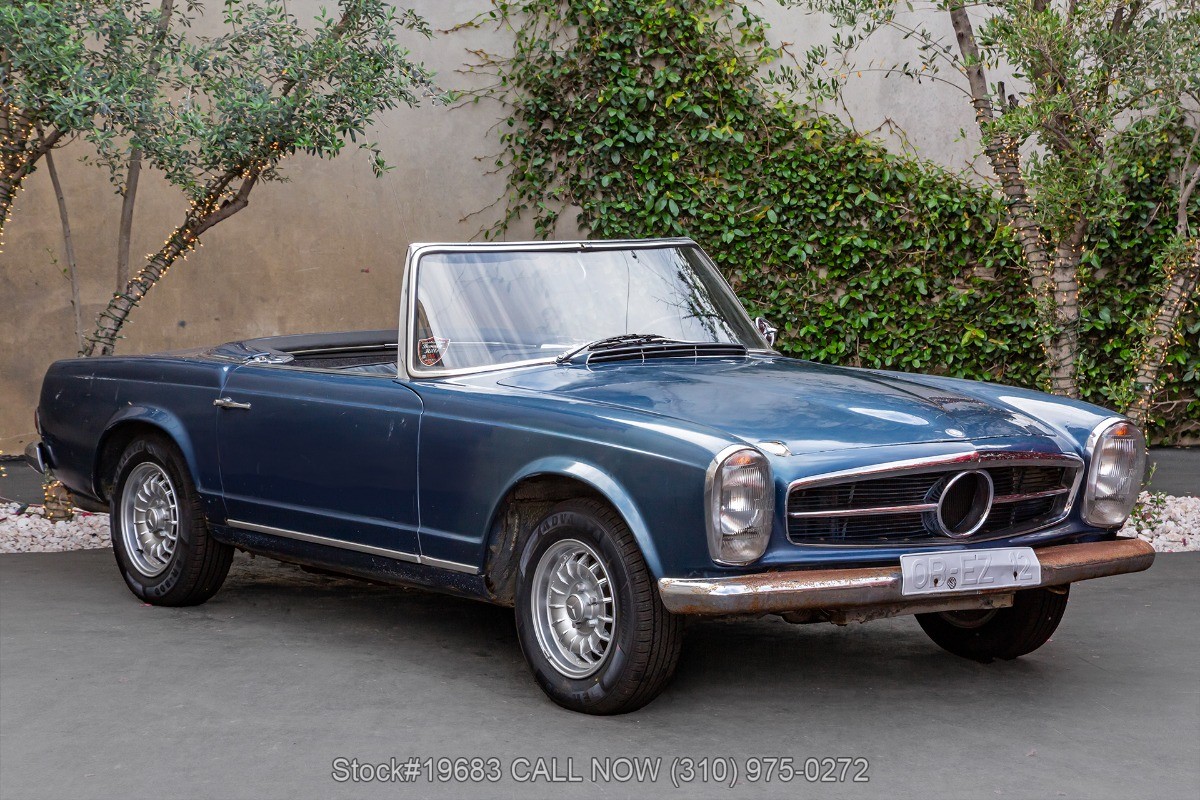 Mercedes-Benz-SL-Class-1967