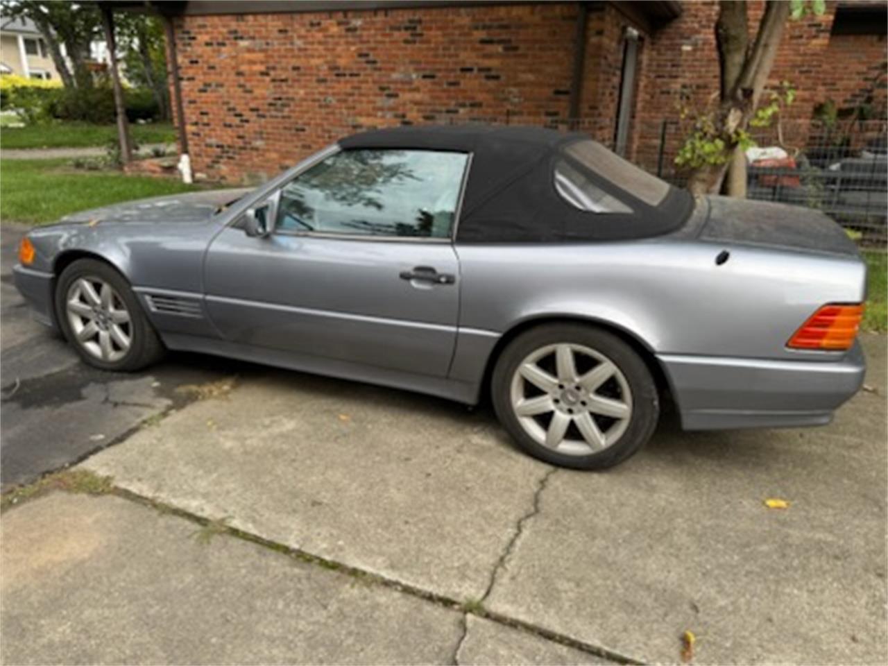 Mercedes-benz-300-1991-Silver-Gray