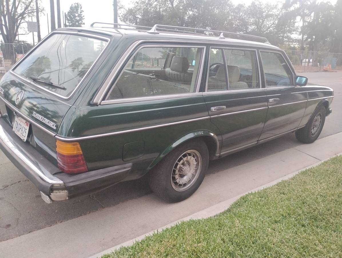 Mercedes-benz-300-tdt-1984-Green