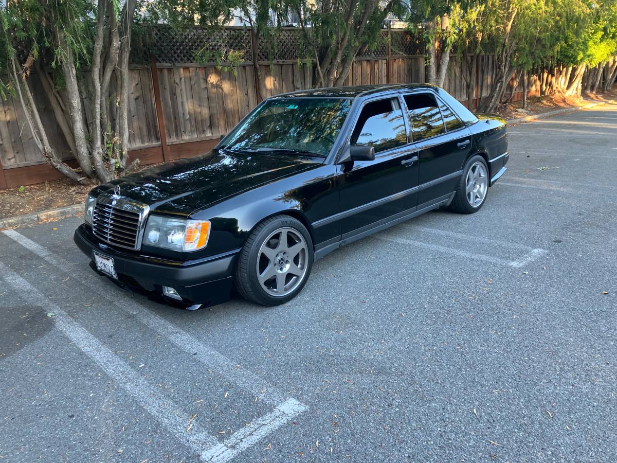 Mercedes-benz-300e-1987-Black