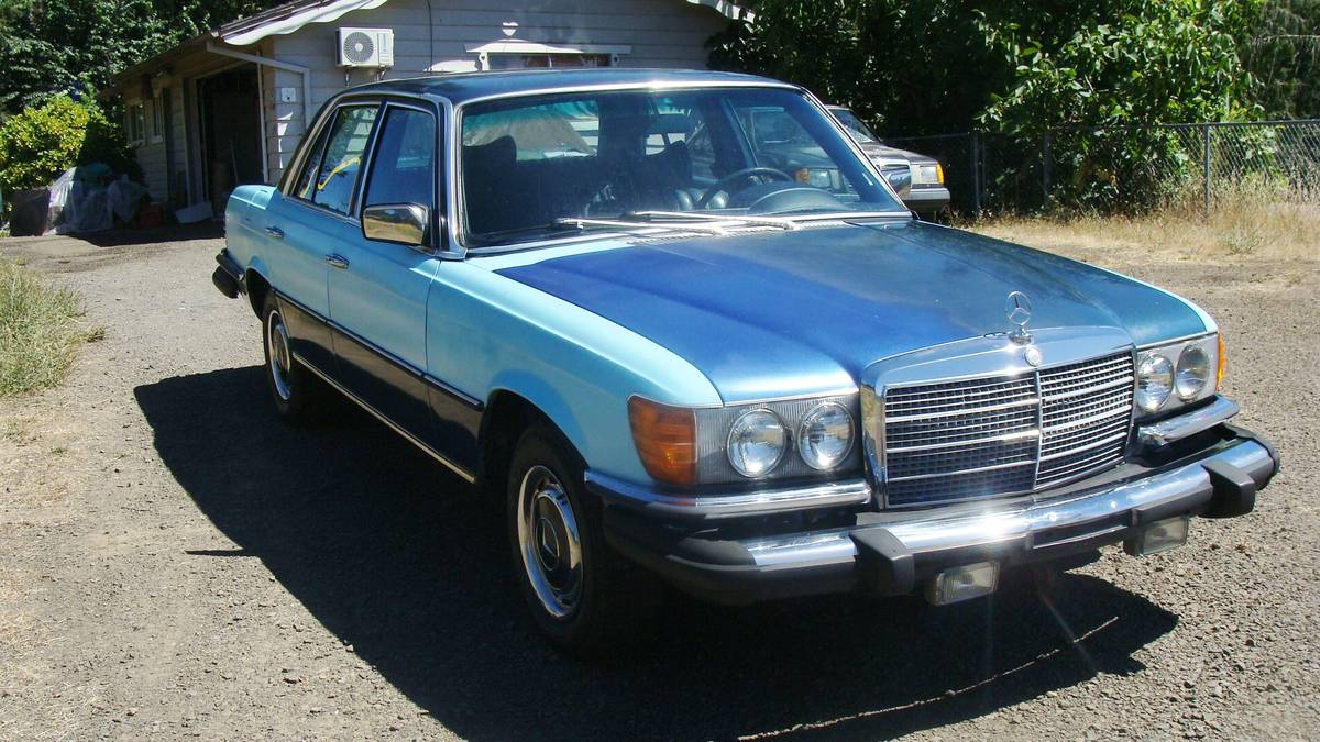 Mercedes-benz-300sd-1980