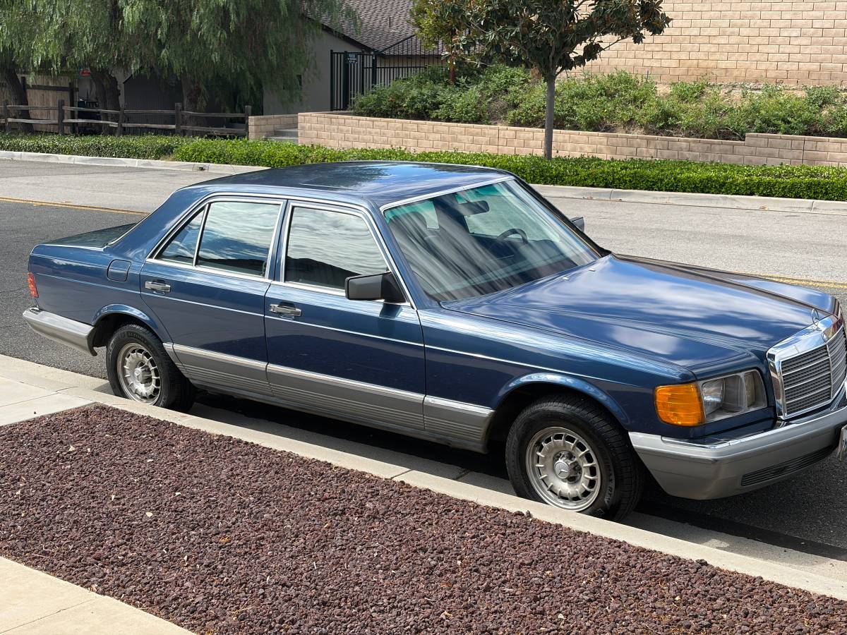 Mercedes-benz-300sd-1985-Blue