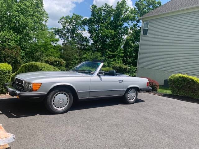 Mercedes-benz-380-sl-1982