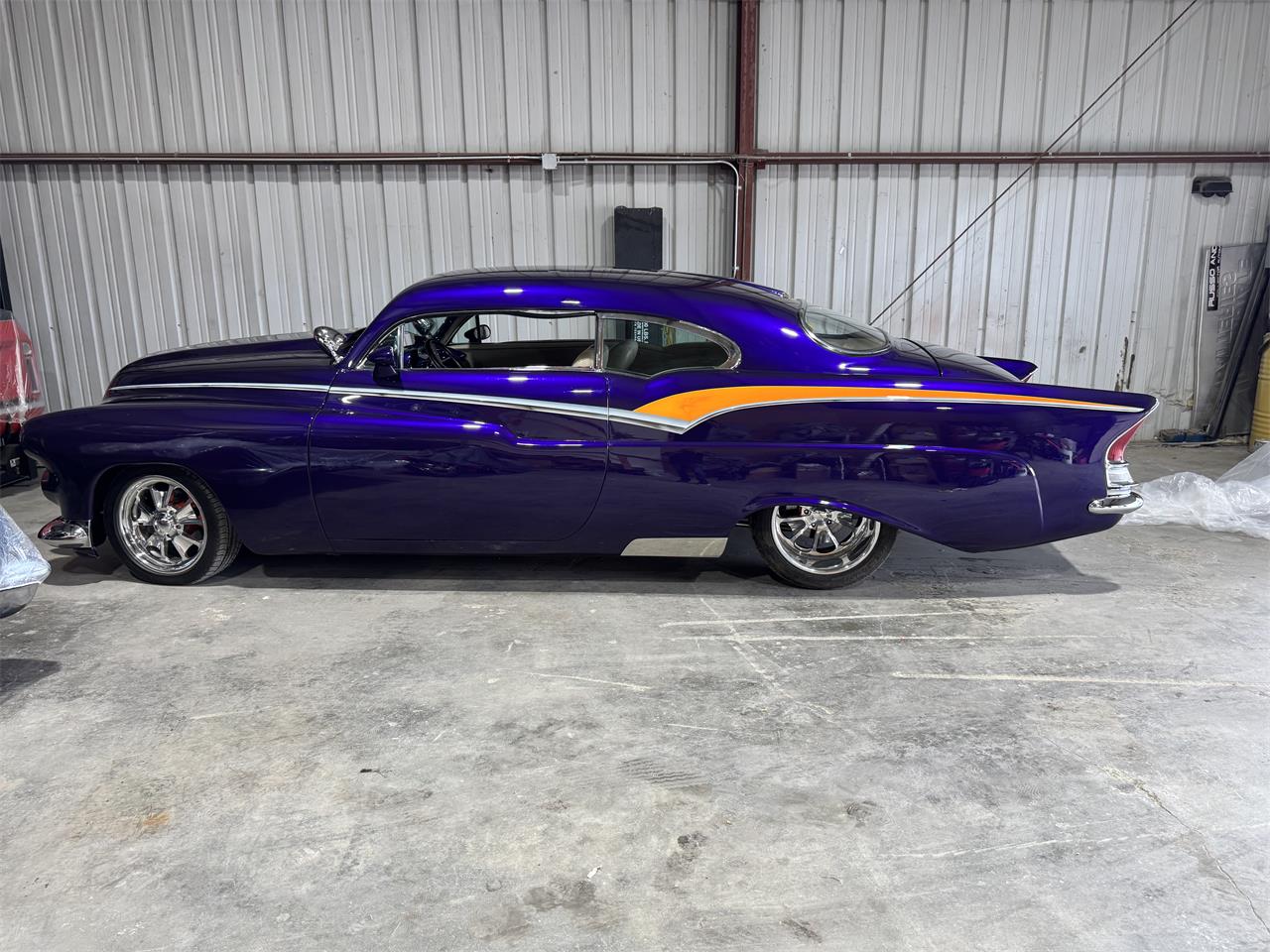 Mercury-2-dr-sedan-1951-Purple-Tan
