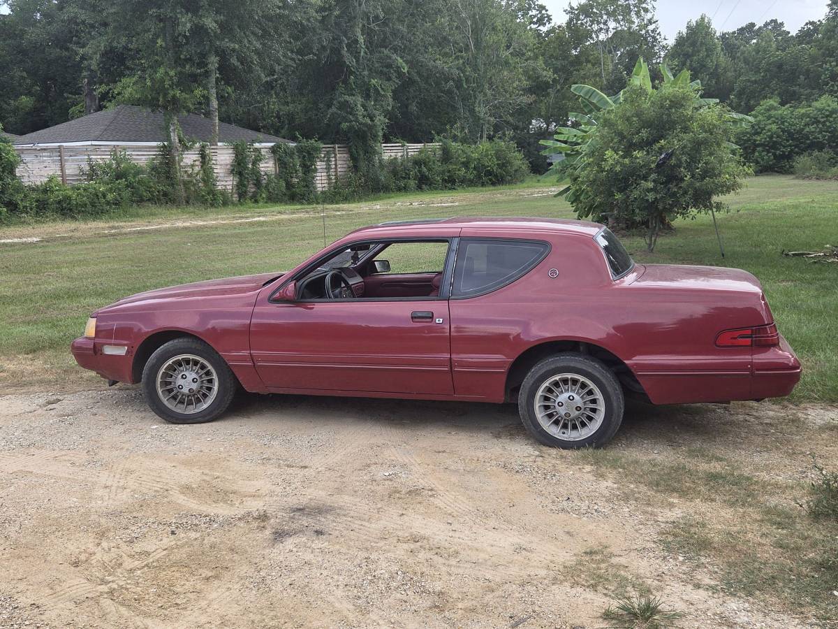 Mercury-Cougar-1988-Red