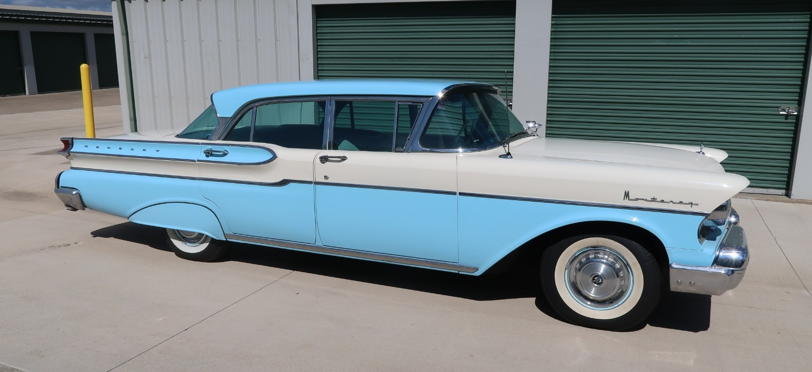 Mercury-Monterey-1957-Sedan