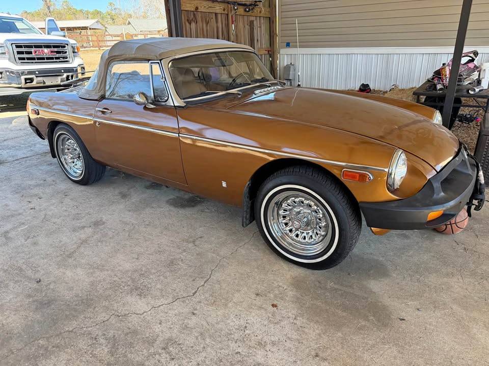 Mg-Mgb-1979-Brown