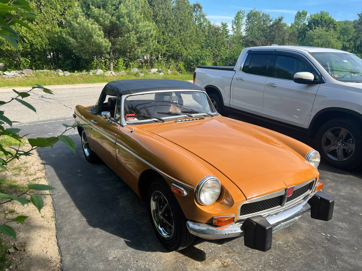 Mgb-convertible-1974-Orange