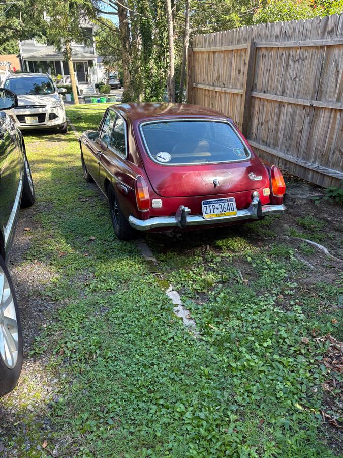 Mgb-gt-1973-Red