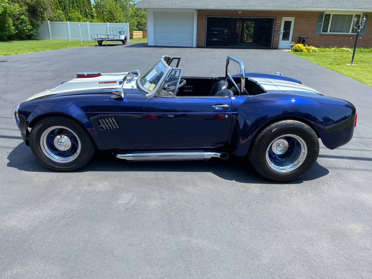 Mgb-roadster-1972-Blue