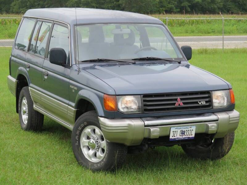 Mitsubishi-Montero-sport-1992-Green