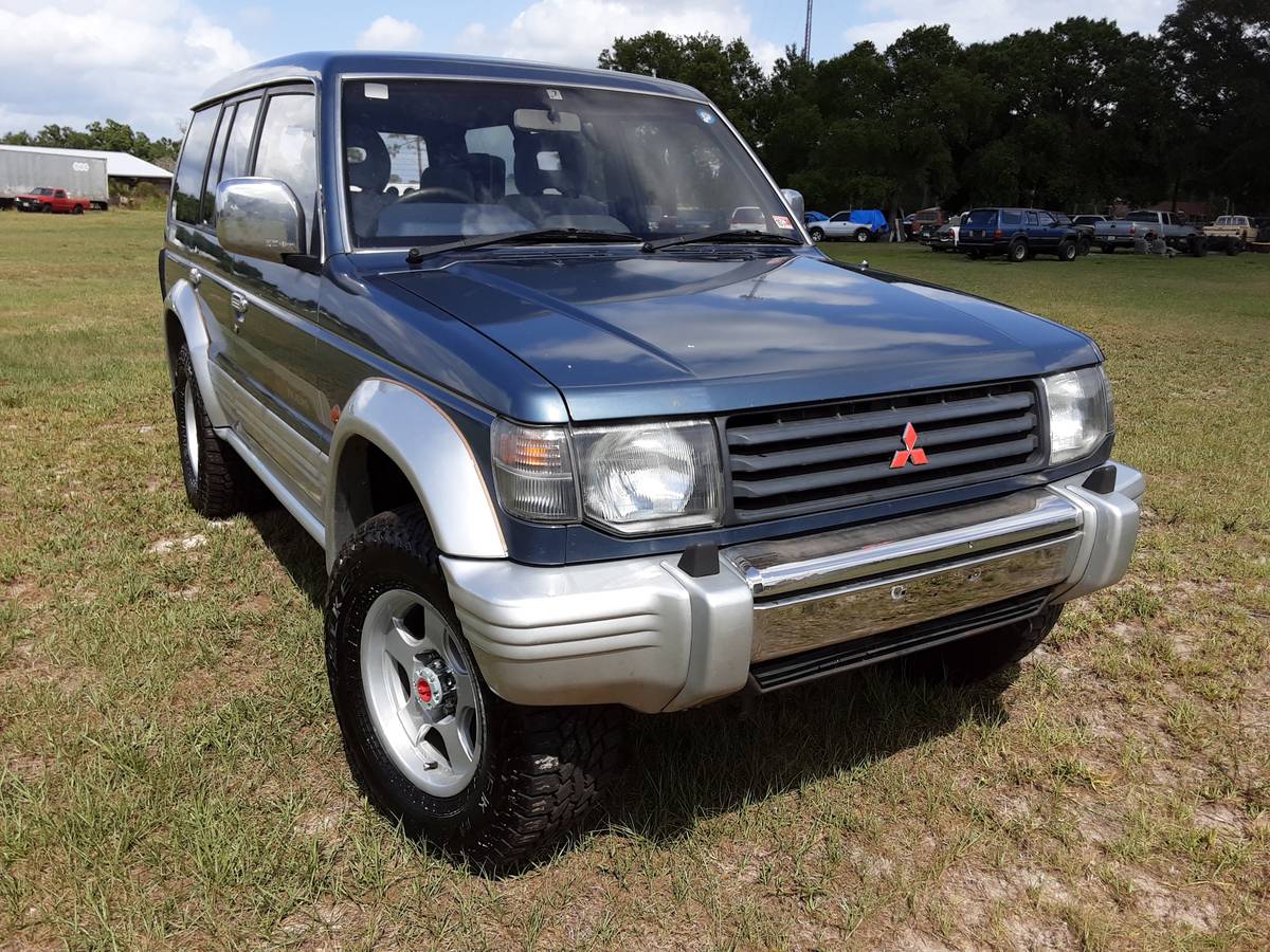 Mitsubishi-Pajero-4x4-1991-Blue