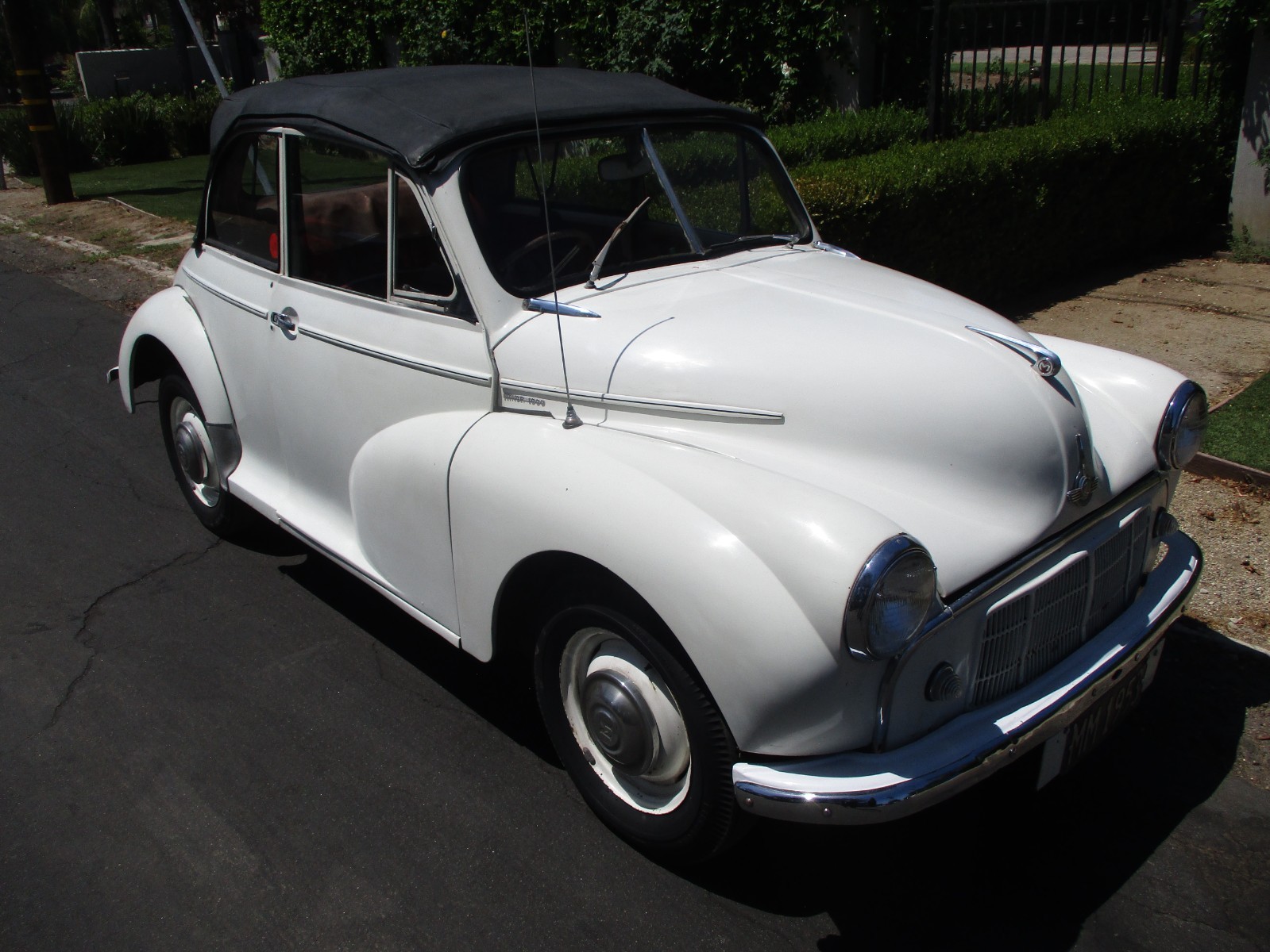 Morris-MM-1952-Convertible-Red