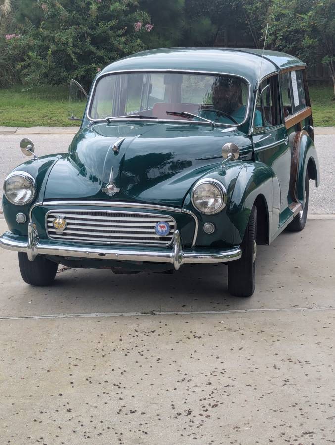 Morris-Minor-1000-traveller-1957-Green